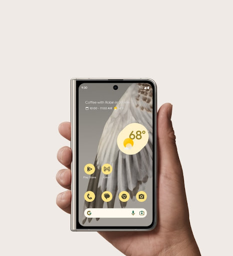 Піксель фолд в руках